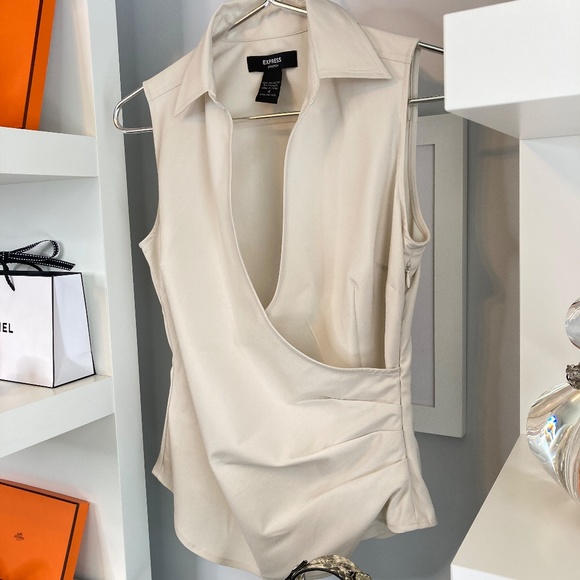 💛 EXPRESS ULTIMATE TOP NWOT - Picture 4 of 10